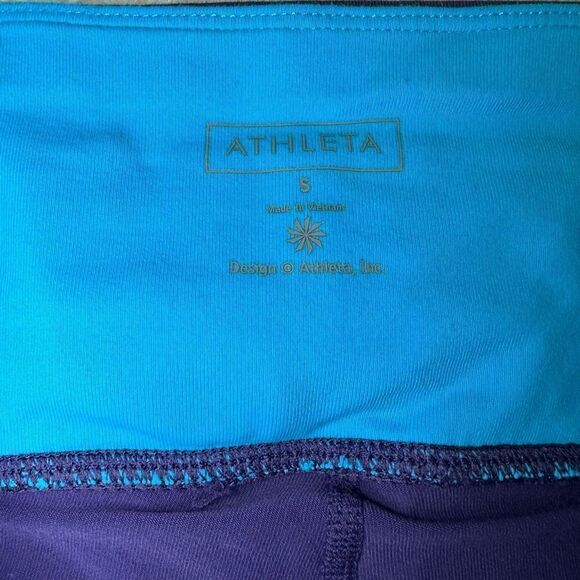 Athleta Relay Skort in navy with a slight purple hue - Picture 7 of 7